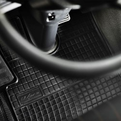 Tappetini compatibili con Iveco T-Way dal 2021 in poi, su misura in Gomma