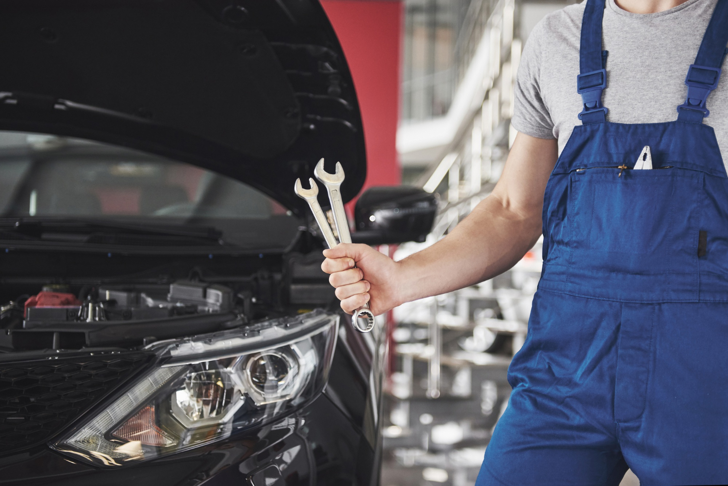 Strumenti per la riparazione dell'auto